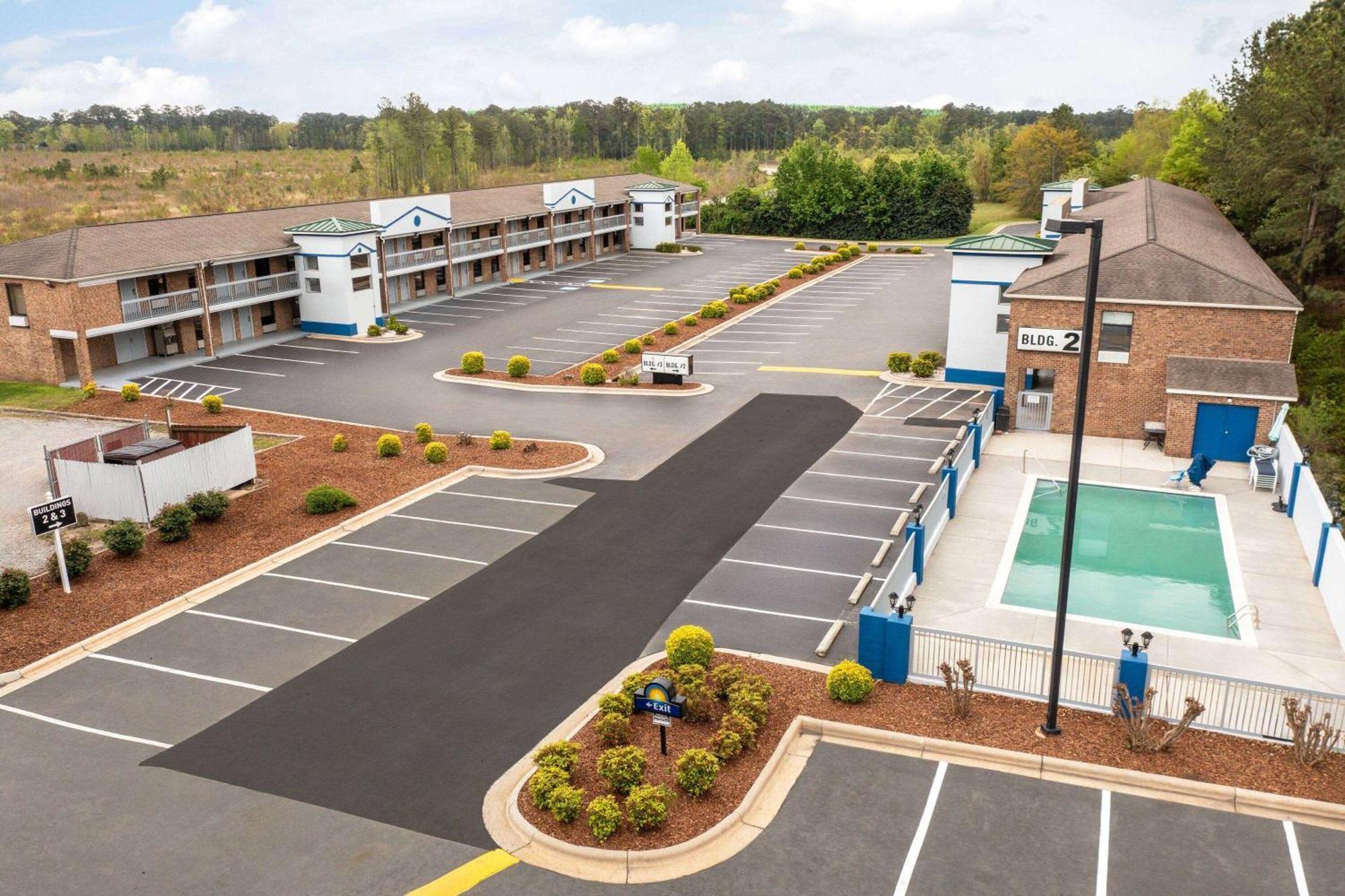 Days Inn By Wyndham Weldon Roanoke Rapids Kültér fotó